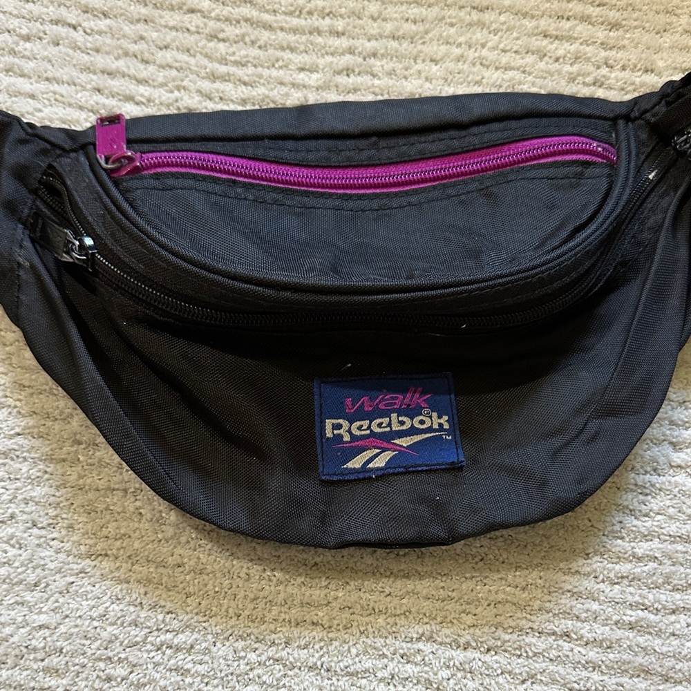 VTG “Walk” Reebok Black Waist Bag Fanny‎ pack with Purple Accents & drink holder